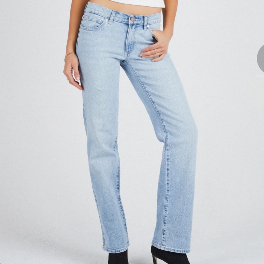 99 Low Straight Gina